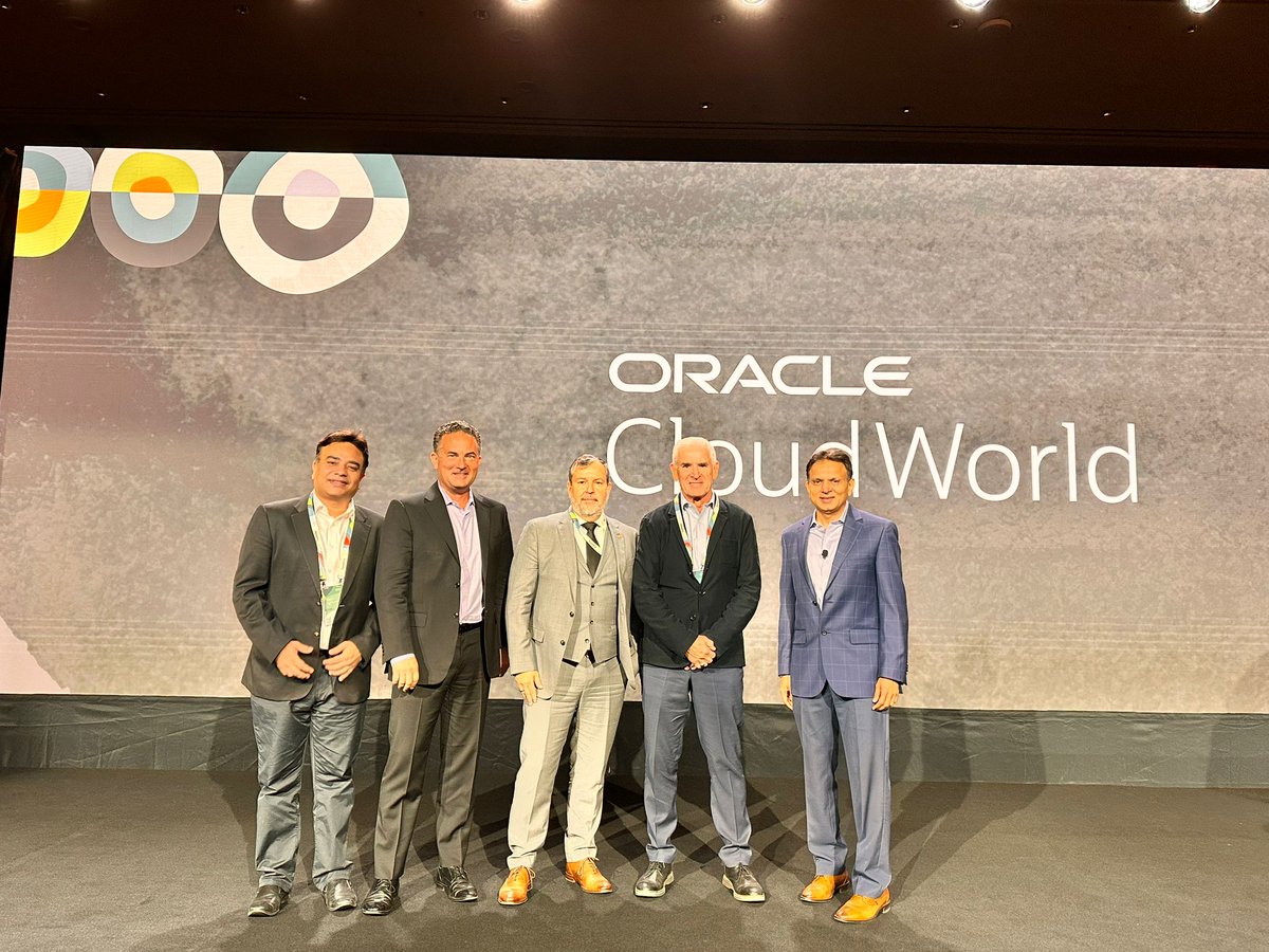 Infosys's tweet photo. United Nations Development Programme and Fortune Brands CIOs enthralled the audience in Infosys keynote session at Oracle #Cloudworld 2023 along with Jon Chorley, CSO and Group VP, SCM Strategy, Oracle. #InfyAtOCW23 #InfosysOracleServices https://t.co/dzOGPy4kJv