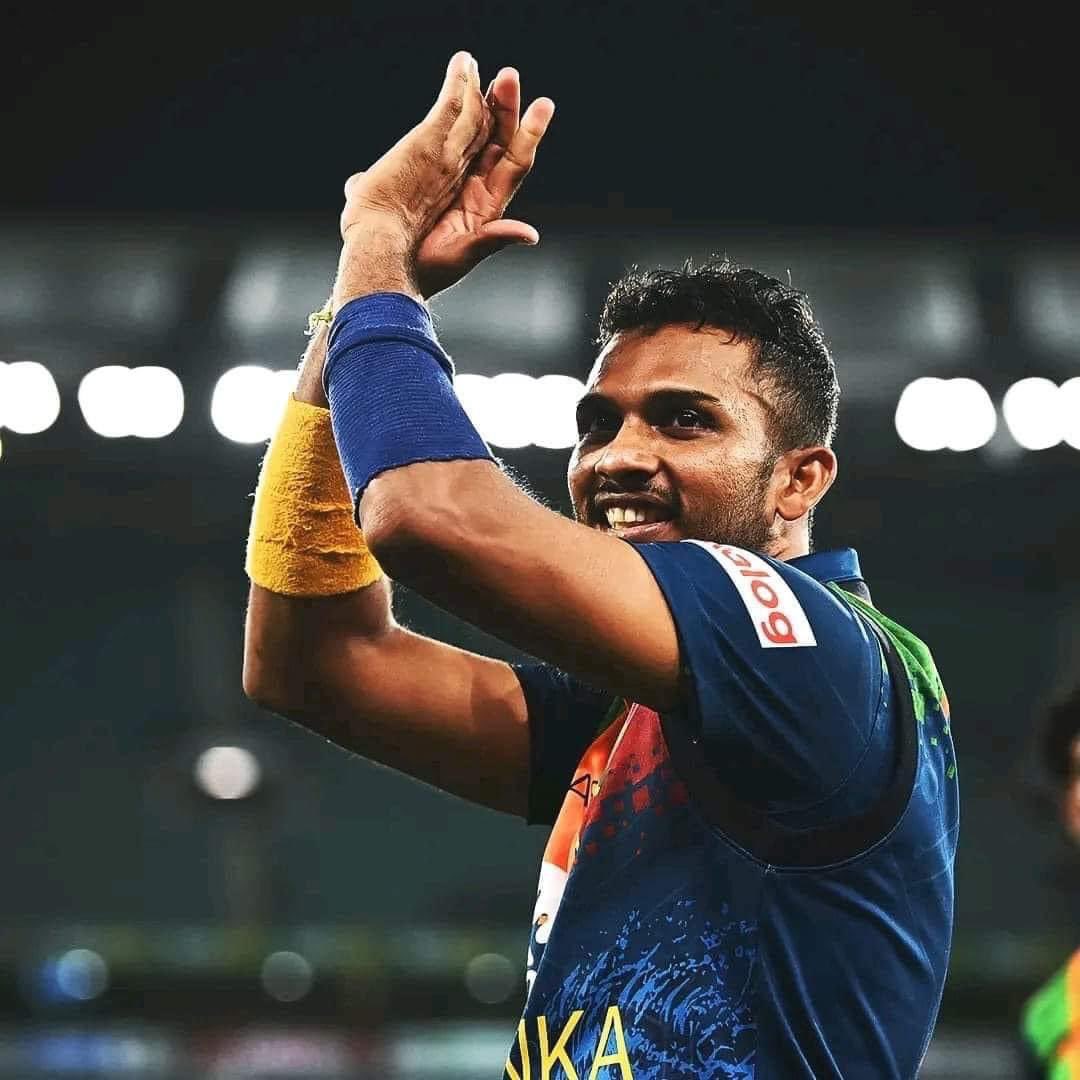 isuru_chanuka's tweet photo. #wewantDassa #ComebackstrongeDassa #DasunShanaka #srilankacricket #WC2023 @dasunshanaka1 @OfficialSLC 
දක්ශතාවයේ යම් පසුබෑමක් ඇතත් නායකත්වයේදී ඔහුට ආදේශන නොමැත..❤️ https://t.co/HhcuJC9wK3