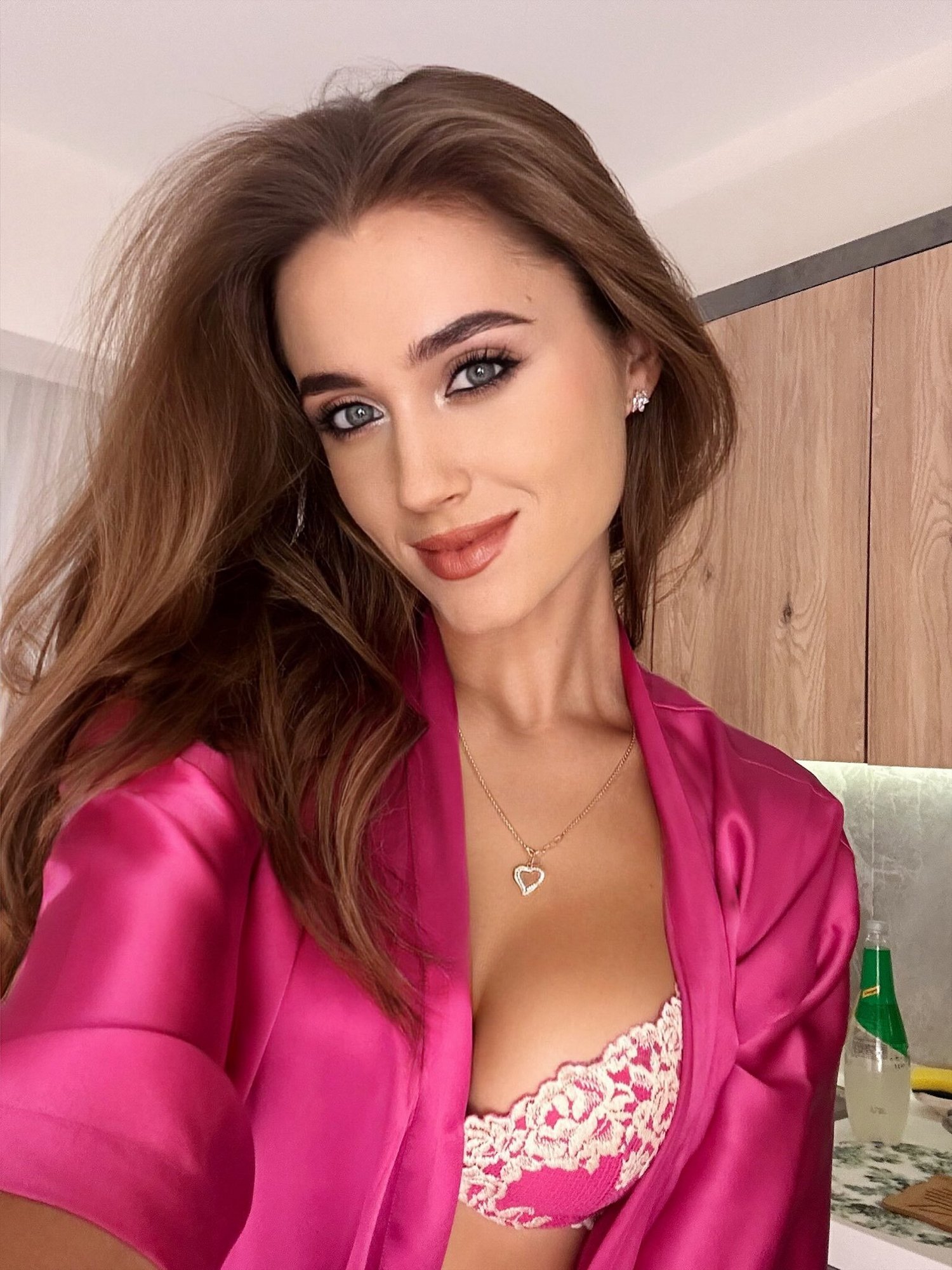 Vassiilisa on X: Half neckline haha 😊💥 t.coyLRm4tqPSB  X