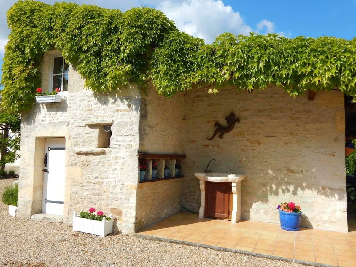 GiteWorld's tweet photo. Welcome to Maison Cerisier, a spacious 2 bed holiday Gite located in a quiet rural hamlet but only a 5 minute drive to the local boulangerie!

https://t.co/HxESiSLtDD  
.
#giteworld #gite #gites #gitesinfrance #frenchgites #france #frenchproperty #holidayrentals #propertyabroad https://t.co/cS5dVqUsqX