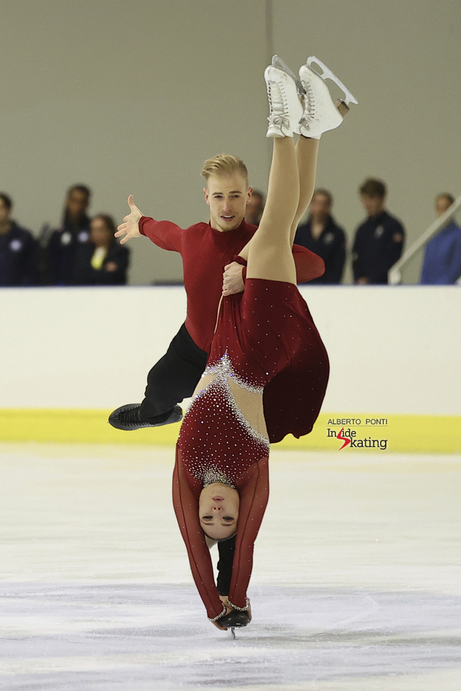 @IceLabBergamo Ah, how is this even possible? 😍

#NatalieTaschlerova and #FilipTaschler at Lombardia Trophy, in Bergamo.