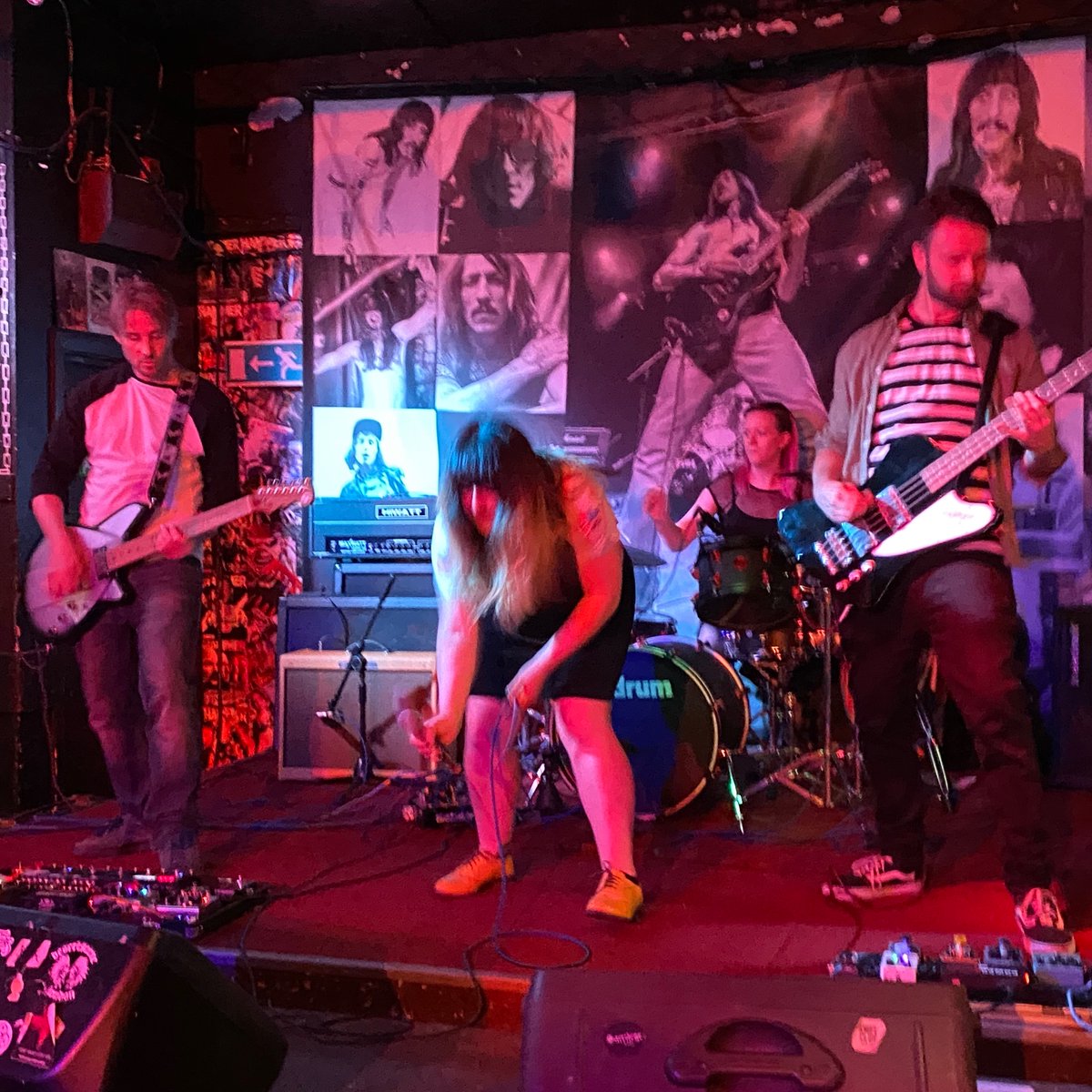 ChezzyWickWah's tweet photo. Really looking forward to playing The Carlisle Hastings again this Saturday!!! ⚡️🥁⚡️

#livemusic #hastings #musicians #drummer #riotgrrrl https://t.co/nAc9T8Scwj