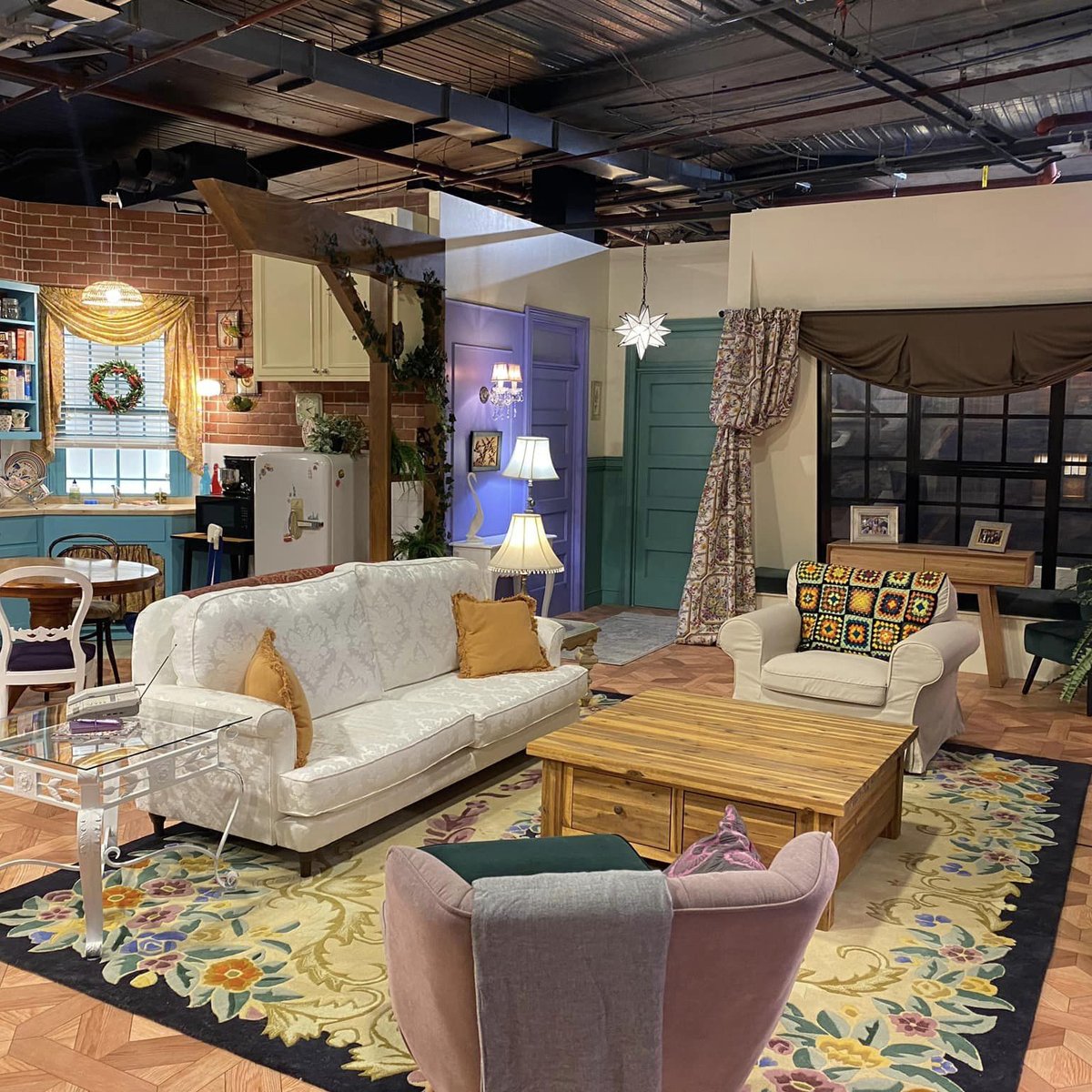 rugcouture's tweet image. Rug we made for the FRIENDS TV show experience in Sydney, Australia #rug #bespokerug #customrug #friends #friendstvshow
