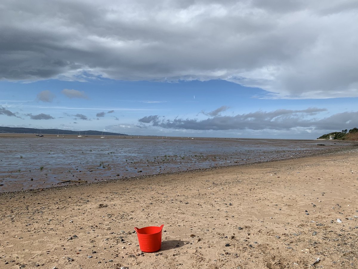 80% rain forecast??? Guess we missed it!!! Lovely session on the beach with Year 1! ☀️⁦<a href="/QueensSchoolPA/">QSPA</a>⁩ ⁦<a href="/QueensLowerSch/">Queen's Lower School</a>⁩