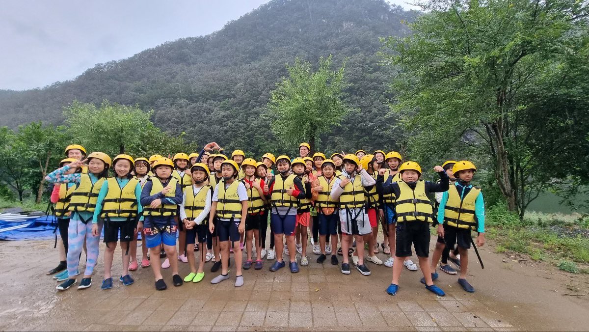 Seoul Foreign British School tweet media