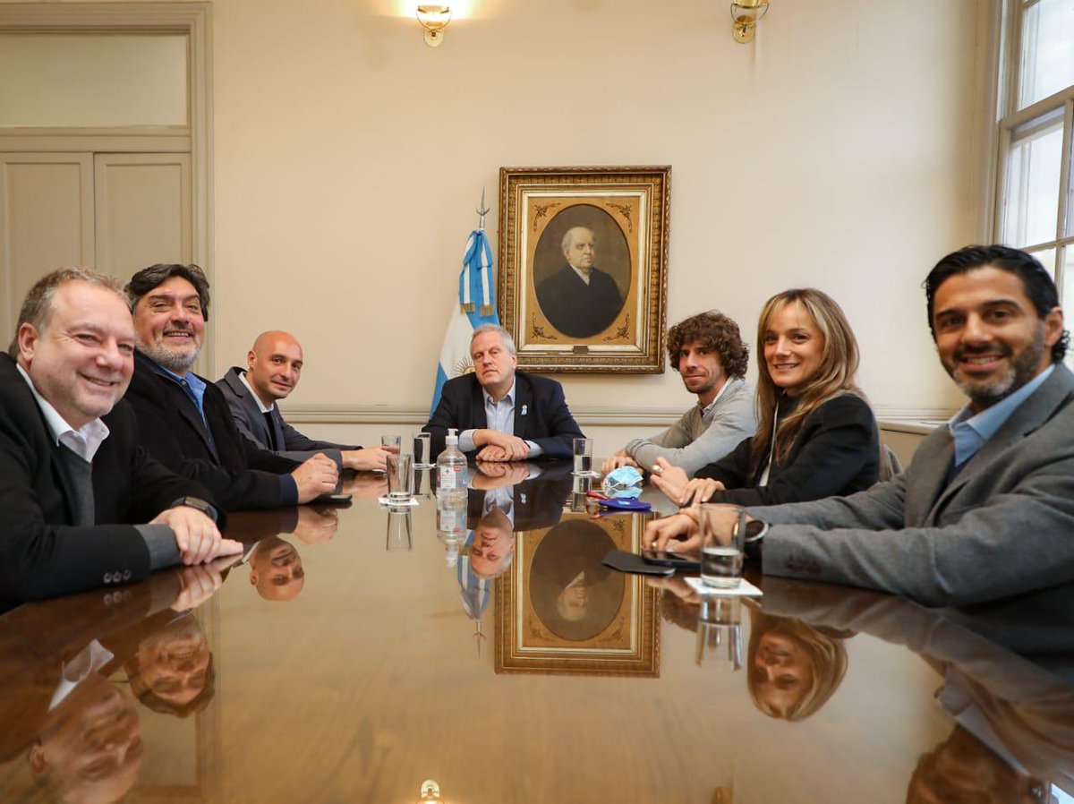javirehl's tweet photo. EL SUEÑO DE LA UNDELTA YA TIENE MEDIA SANCIÓN  ❤️🇦🇷

Es una enorme noticia para una región que sabe trabajar de manera mancomunada, solidaria, y fundamentalmente, con una comprensión real sobre cómo caminar hacia el futuro.

#UNDelta alcanzó la media sanción en Diputados! Estamos cada vez más cerca de que nuestra región pueda tener su universidad, de que este sueño por el que venimos trabajando hace tanto tiempo se convierta en realidad. 

Vamos a construir en Tigre, San Fernando y Escobar un espacio que brinde las herramientas necesarias para que nuestros jóvenes y adultos puedan estudiar y se formen para acceder a un mercado laboral como exigen los tiempos que vivimos.

Gracias a @SergioMassa, @ArielSujarchuk, @andreottijuan  y @MalenaGalmarini por la iniciativa y construir este camino.