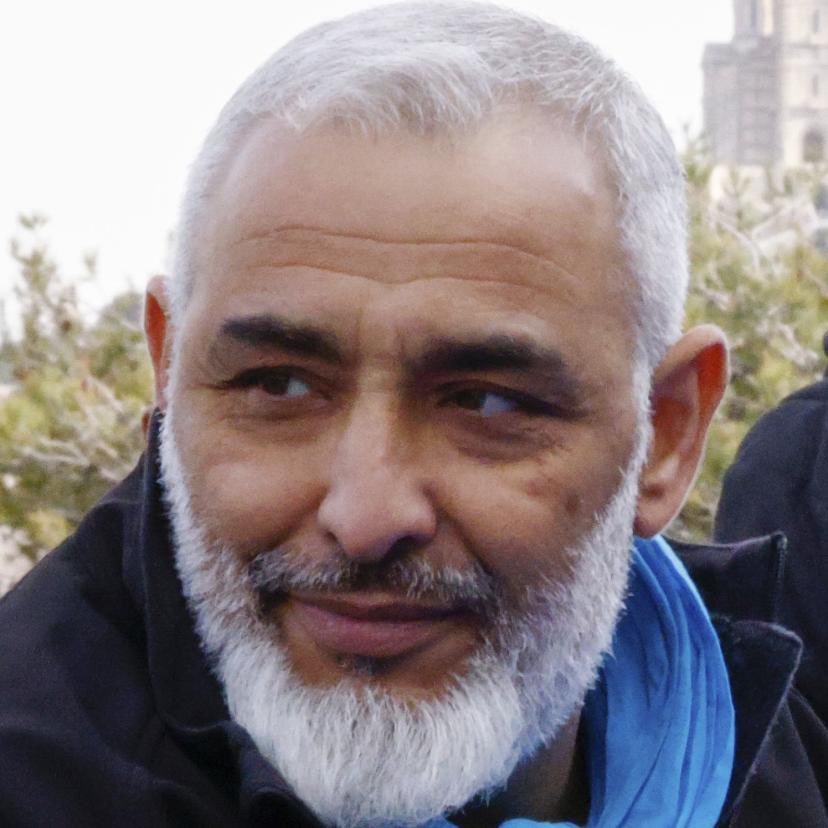 bergamonio's tweet photo. Depuis trop lgts il utilise @OM_Officiel pour ses intérêts, placer ses proches. Seul compte pour lui qu'il ai pleine liberté au sein du club pour gérer ses affaires tranquillement. L'ennemi du club c'est lui et ceux qui le soutiennent.  #ZeroualDemission https://t.co/xZwDA9o2YO