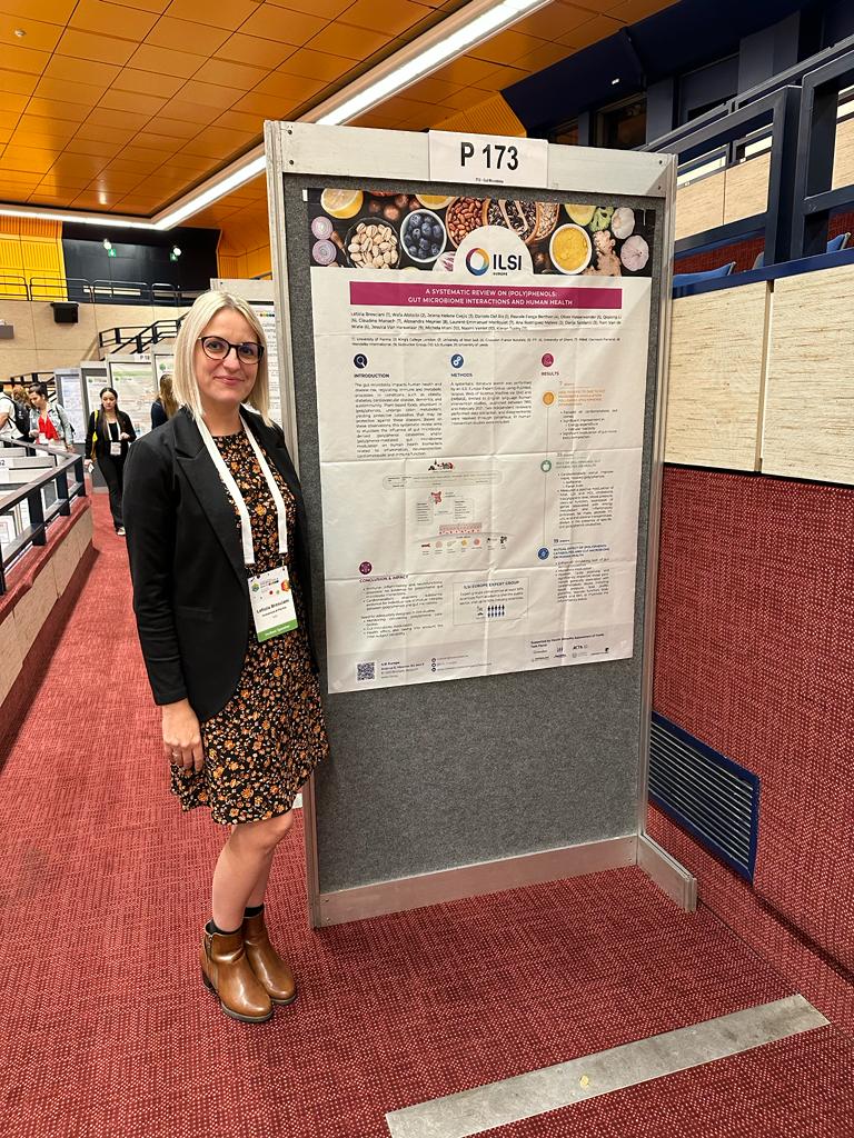 ILSI_Europe's tweet photo. 📣This week Letizia Bresciani presented our poster on interactions between polyphenols, gut microbiome and human health at the 4th International Conference on Food Bioactives and Health.

If you are interested in knowing more, subscribe to our newsletter: https://t.co/4fbL4nKBkT https://t.co/uIV9kQbSNS
