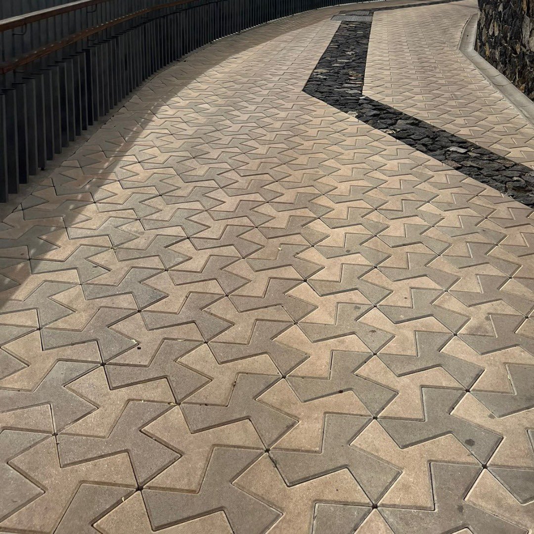 Pavigesa's tweet image. Obra: Camino La Molina
Punta Gorda (isla La Palma)

#adoquín #hélice Color Tierra y Gris