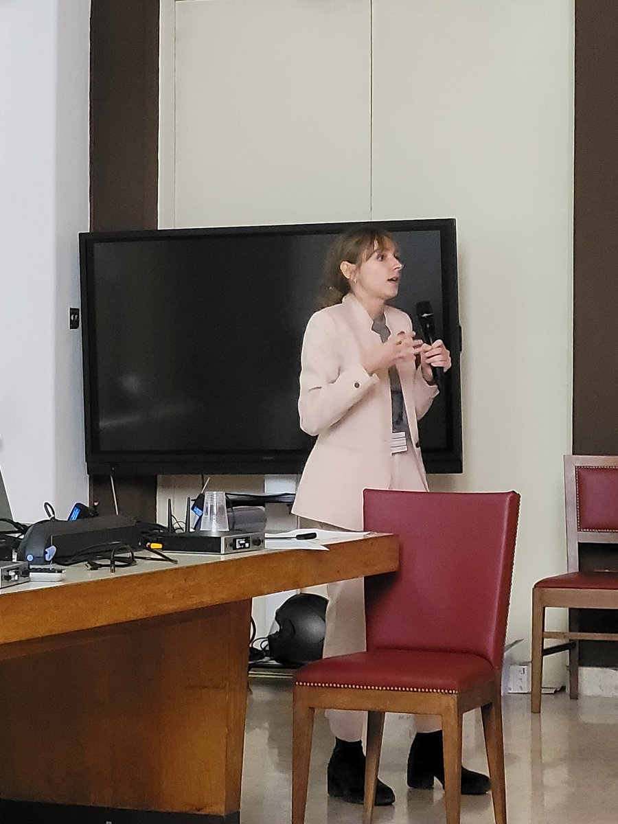 HyGate_ERC's tweet photo. Ainara Claveras-Cabezudo is now presenting "Exploring TRPV4 regulation by intrinsically disordered regions through molecular dynamics simulations" https://t.co/Hqt4TV9xh6