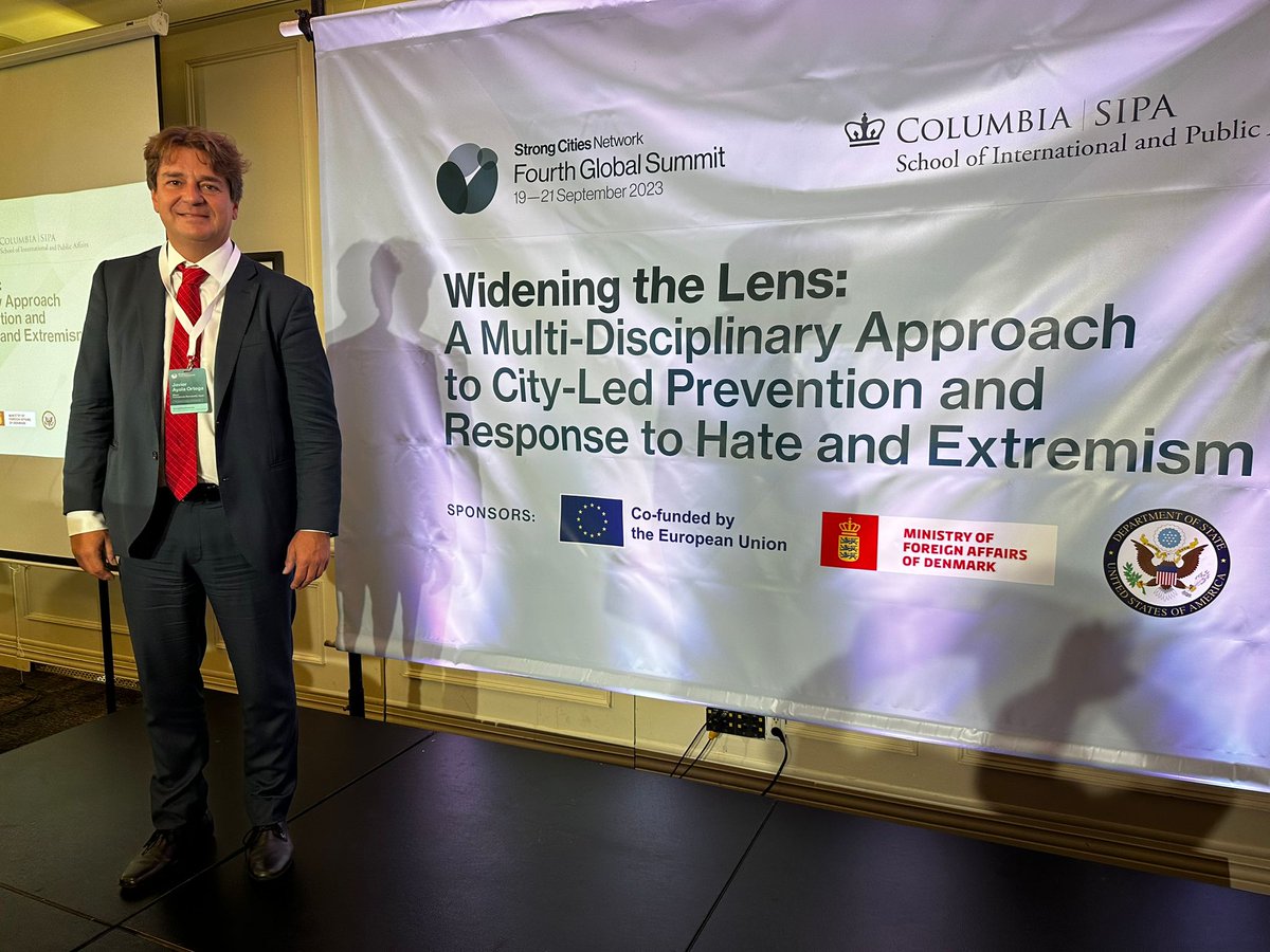 JavierAyalaO's tweet photo. Ha sido toda una experiencia participar junto a importantes líderes mundiales en esta Cumbre de alto nivel celebrada en Nueva York, coincidiendo con la Asamblea General de las Naciones Unidas. Y tener la oportunidad de mostrar al mundo el modelo de Fuenlabrada
#StrongCitiesSummit https://t.co/ZhqziHx6xB