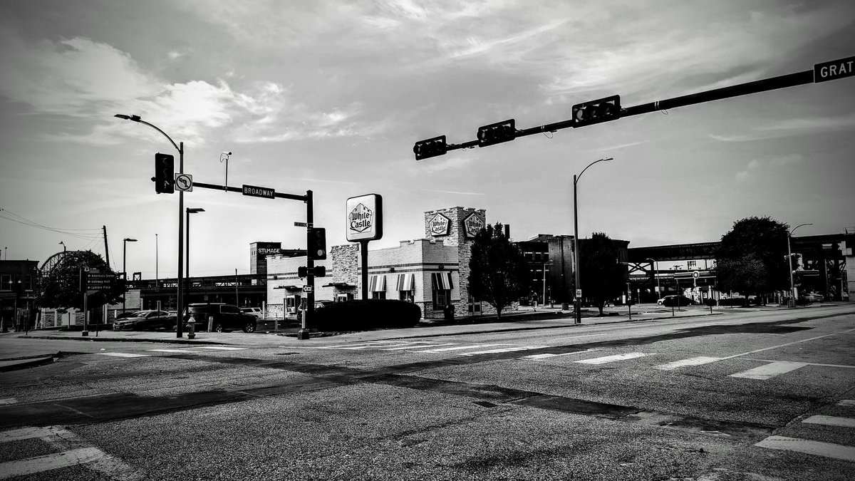 vintiga's tweet photo. Empty Street
#EmptyStreet #EarlyMorning #Downtown #DowntownStreet #DowntownStLouis #StLouis #WalkAbout #PhotographyIsArt #Photography #Preset #BlackAndWhite #BlackAndWhitePhotography #Pixel7 #Pixel7Pro #PixelPhotography #ShotOnPixel #GooglePixell https://t.co/2rOzjbLicZ