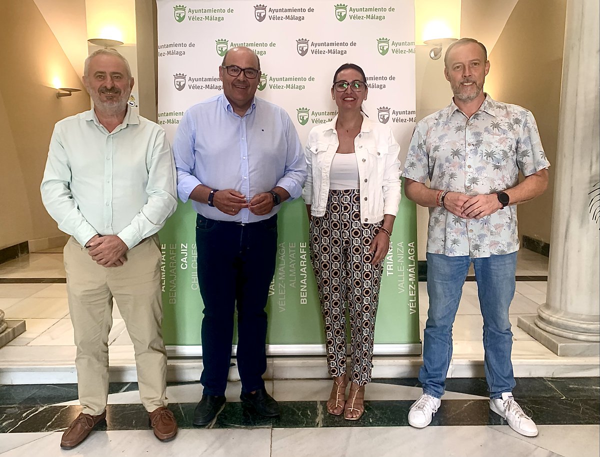El agua es una de las grandes preocupaciones y ocupaciones de este equipo de gobierno. Desde que Axaragua cortó el 20% del agua procedente de Viñuela y tuvimos que emitir un Bando e iniciar restricciones nocturnas no hemos dejado de trabajar para buscar nuevos recursos hídricos
