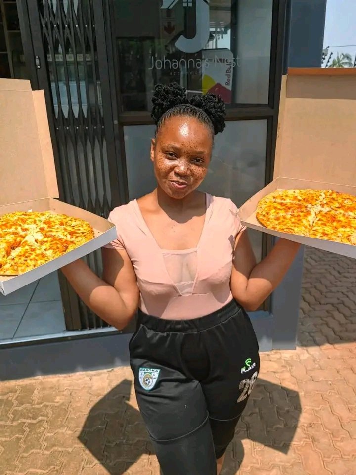 Ndi_Muvenda_ tweet picture