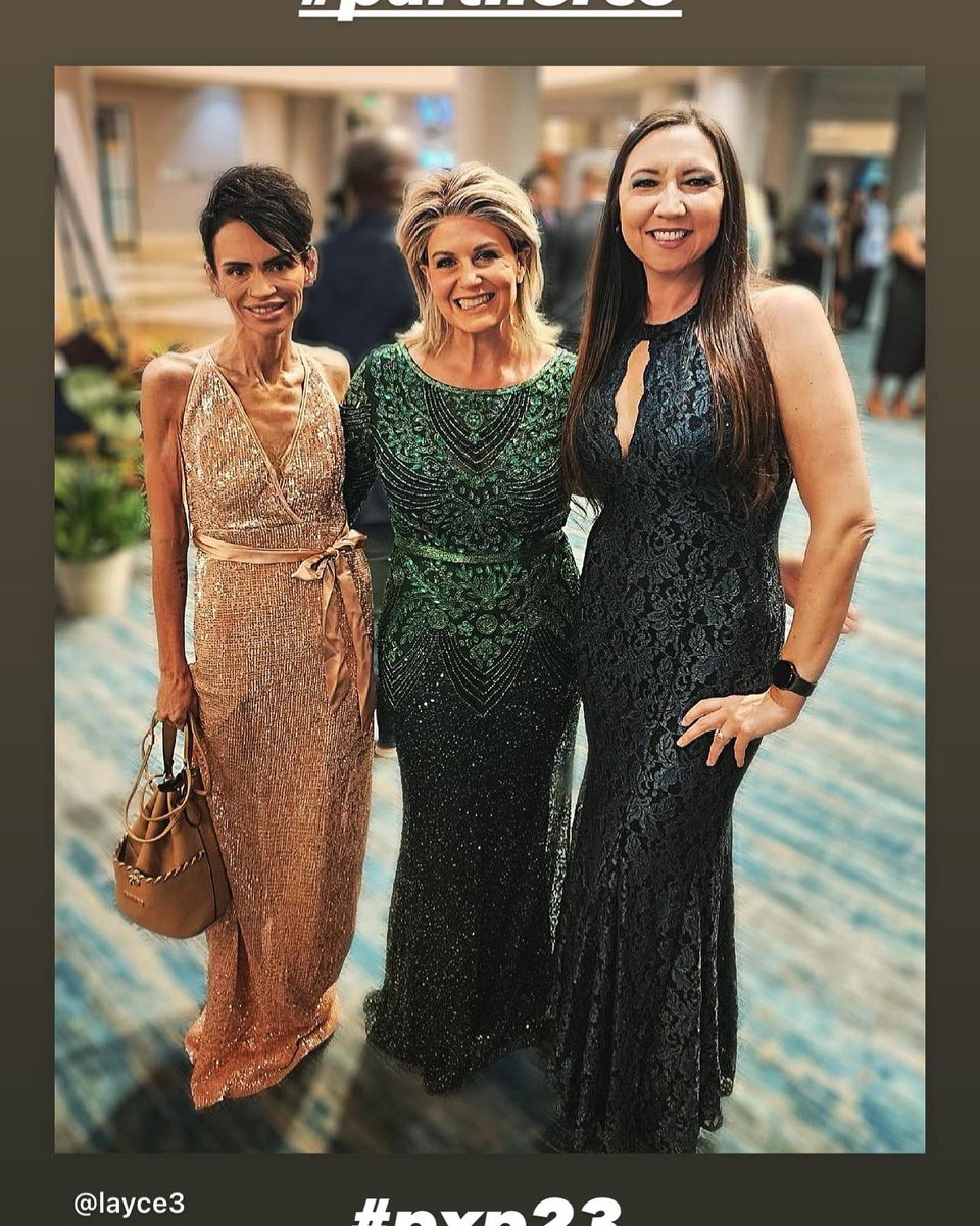 LayceW's tweet photo. Can we chat about this Glitter Belted Halter Neck Dress? The color is divine. The dress fits true to size, is very well made, and the details are perfect! It had to be my choice for the red carpet, and you get to save 30% off this dress only until Friday! Use the code CINEMAGLAM https://t.co/CKEhJonCd4