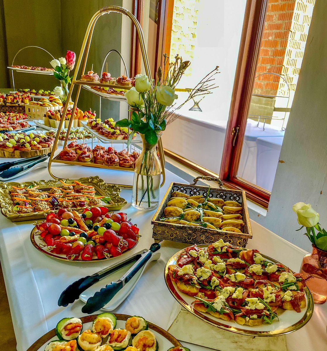 ChefLindaMni's tweet photo. Canapés table round two. #BongwaSWedding #theculinarykitchen🔪🥦🌶️🥕 #WeCooked 📧cheflinda@theculinarykitchen.co.za ☎️0664480658 https://t.co/b6v3R3tkPX