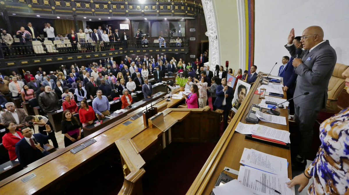 Gochita Bella (@gochita_bella) on Twitter photo En su sesión ordinaria de este martes, la Asamblea Nacional (AN) aprobó por unanimidad un acuerdo de salutación y felicitaciones al presidente <a href="/NicolasMaduro/">Nicolás Maduro</a> por su gira internacional y los acuerdos que se derivaron de la misma.
#LiberaciónDeTocorón En su sesión ordinaria de este martes, la Asamblea Nacional (AN) aprobó por unanimidad un acuerdo de salutación y felicitaciones al presidente <a href="/NicolasMaduro/">Nicolás Maduro</a> por su gira internacional y los acuerdos que se derivaron de la misma.
#LiberaciónDeTocorón