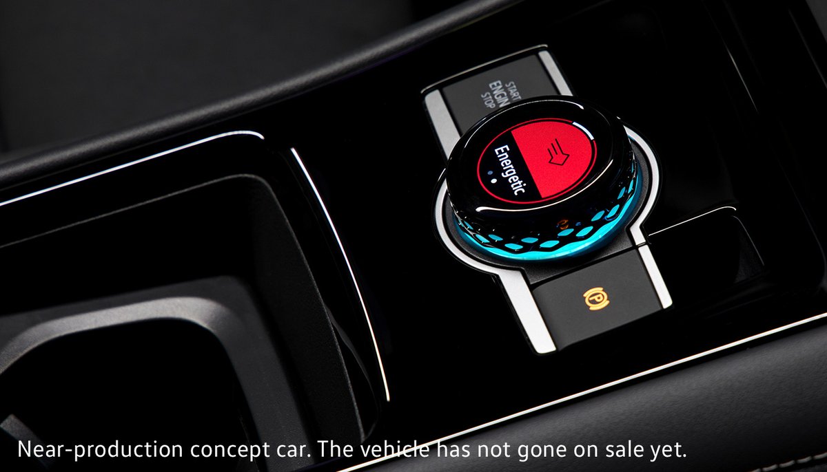 Our 3rd generation #VWTiguan* comes with a new cockpit landscape for intuitive operation,
digital instruments with anti-reflective coating and a large infotainment screen (up to 38 centimetres / 15 inches).

*Near-production concept car. The vehicle has not gone on sale yet.