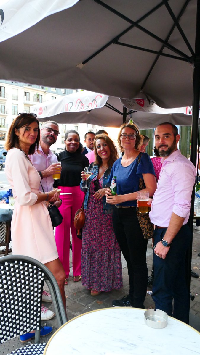 KleePerformance's tweet photo. 📸 Retour sur l'afterwork Klee Performance !

#LaTeamKlee a joué le jeu en sortant ses plus belles nuances de rose 😍

Vivement le prochain afterwork !

#Rose #Afterwork #Performance #Finance #Pilotage #EPM #QVT https://t.co/35m9khrVz6