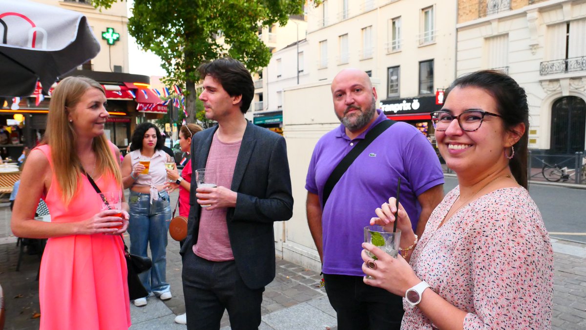 KleePerformance's tweet photo. 📸 Retour sur l'afterwork Klee Performance !

#LaTeamKlee a joué le jeu en sortant ses plus belles nuances de rose 😍

Vivement le prochain afterwork !

#Rose #Afterwork #Performance #Finance #Pilotage #EPM #QVT https://t.co/35m9khrVz6