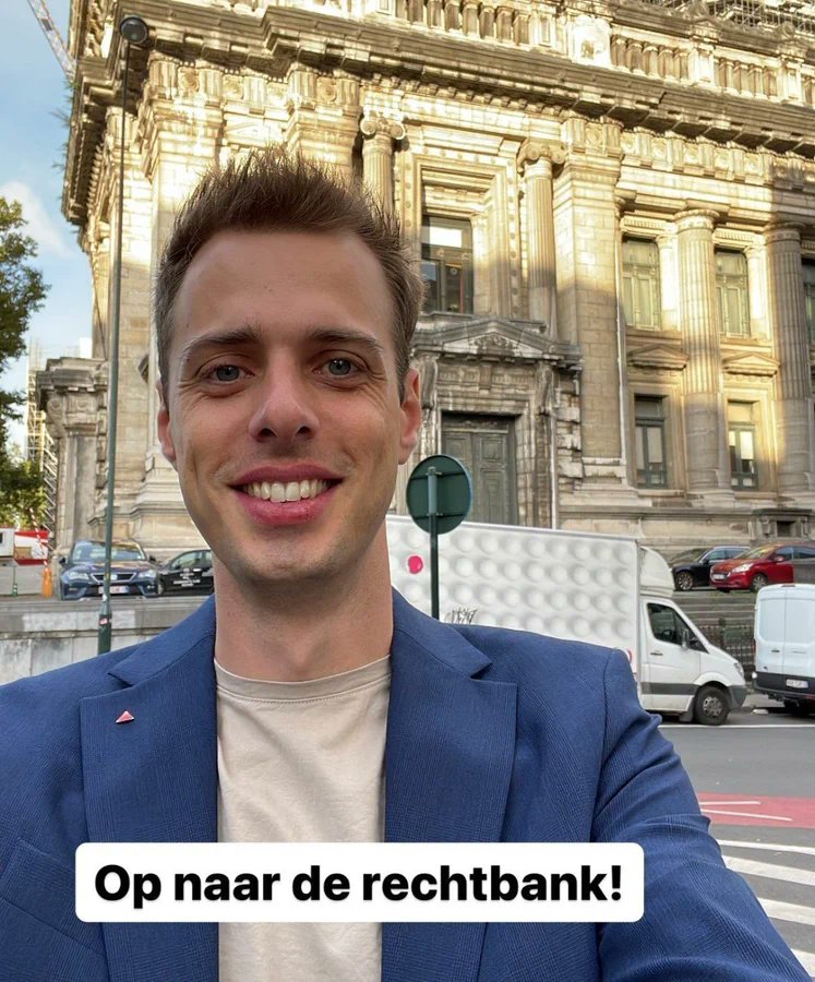 bobientje69's tweet photo. ik wanneer het strafbaar wordt om cola zero te drinken https://t.co/9aDwefrzO3