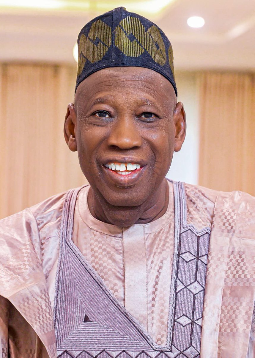 dawisu's tweet photo. Ganduje is the real cat with nine lives. His opponents did everything to remove him from ministerial list & deny him any role in the fed govt, he ended up being APC National Chairman & nominated 2 ministers from Kano, plus nominees for heads of MDAs and now has Gawuna. Na Goggo ka ci dubu sai ceto! 😂🙌