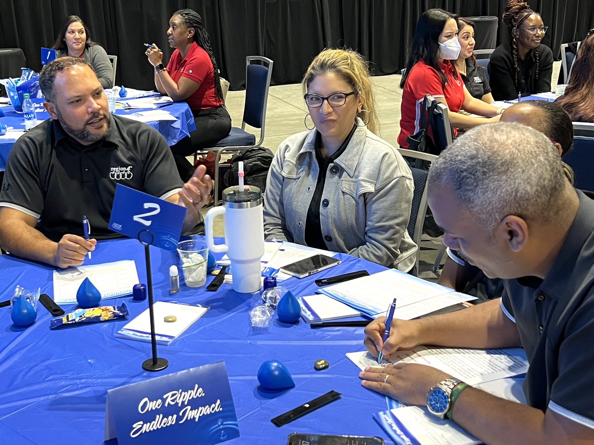 To be 
#DistrictAdvancementChampions, the Region 4 staff completed an exercise on how we could best meet our customers’ needs. We had exciting and engaging conversations in our teams and are looking forward to putting these plans into action!