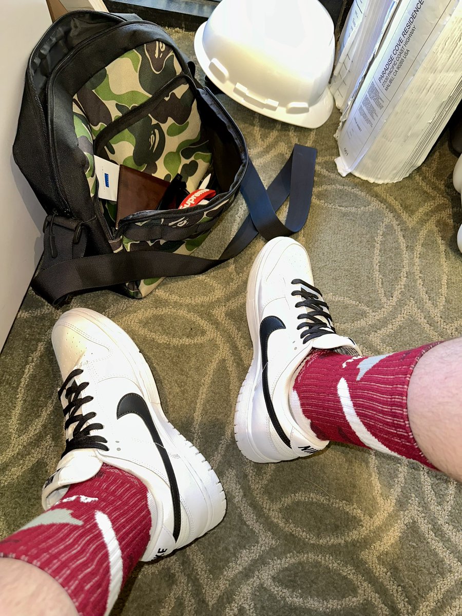 crazyjapman's tweet photo. @TBGeneration My faves in general are my dunk lows. Love to easily step into each pair and go. Wearing my current black &amp; white faves that are versatile with anything 😎✌️💯 https://t.co/YDhriGqq7E