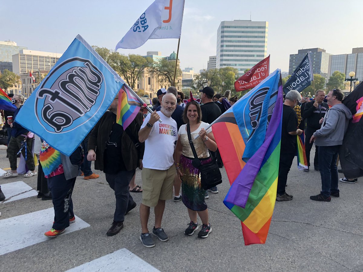 Education is not dangerous.

Great to see so many faculty members and educators at the counter-protest this morning.

#NoSpaceForHate #Winnipeg 
<a href="/UMFA_FAUM/">UofM Faculty Assoc.</a>