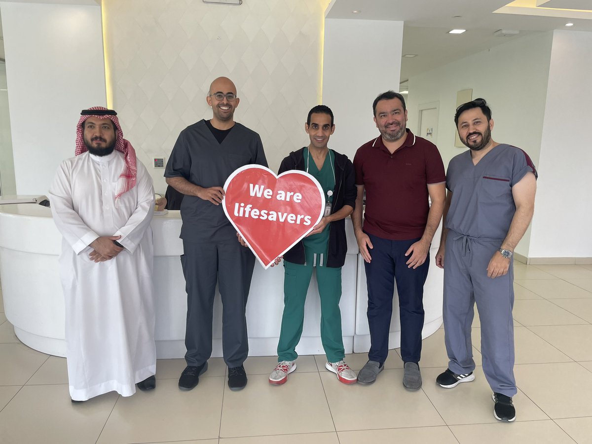 kahlstc48's tweet photo. ضمن الخطط لبحث مجالات التعاون وتبادل الخبرات المشتركة قام وفد من كلية الطب بجامعة الطائف بزيارة لمركز المهارات ومعمل المحاكاة التابع لمستشفى الملك عبدالعزيز بجدة  والذي ضم كل من : د. شادي تمر وكيل الكلية للشؤون السريرية  أستاذ مساعد - تخصص طب طوارئ الأطفال . https://t.co/x4uSz6l2xD