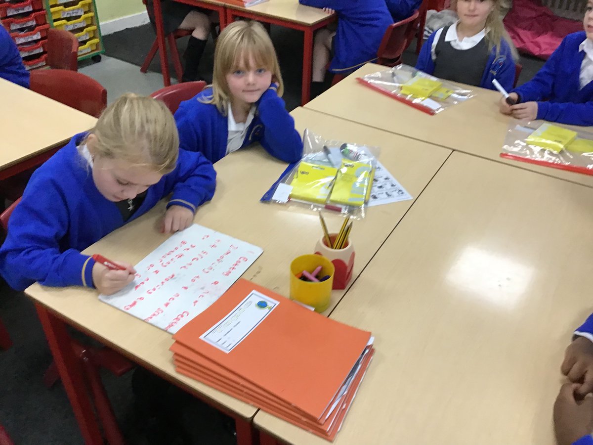 maryvalebham's tweet image. Yr3 have been understanding and dealing with change during our return to school. We discussed our feelings and how we can cope. #understandingchange #feelings ⭐️