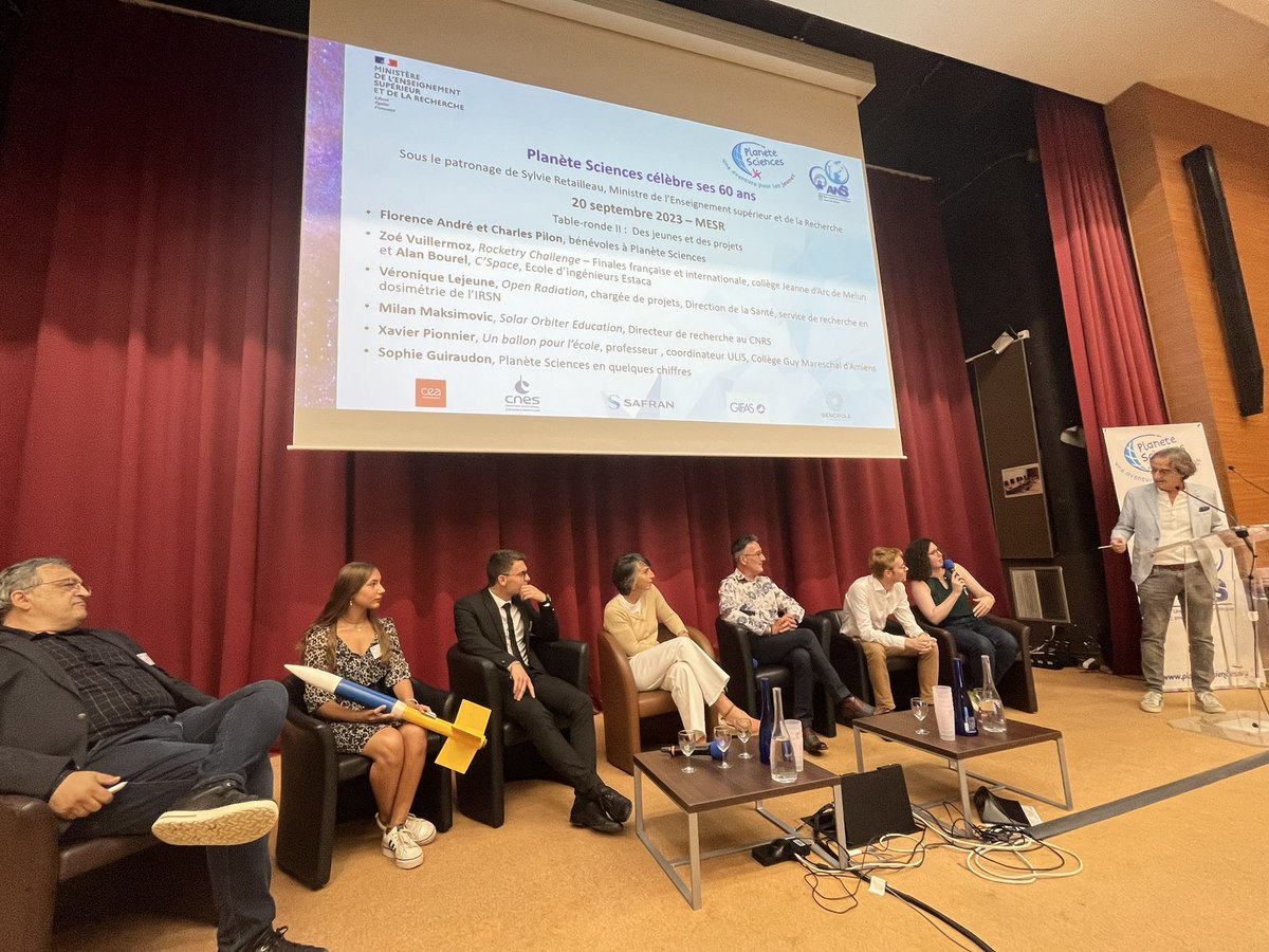 GifasOfficiel's tweet image. Planète Sciences fête ce soir ses 60 ans sous le patronage de @sretailleau, Ministre @sup_recherche. @PlaneteSciences est une association de médiation scientifique pour les jeunes, pour leur faire découvrir les #sciences &amp;amp; techniques. Soirée animée par @FredCourant @EspritSorcier
