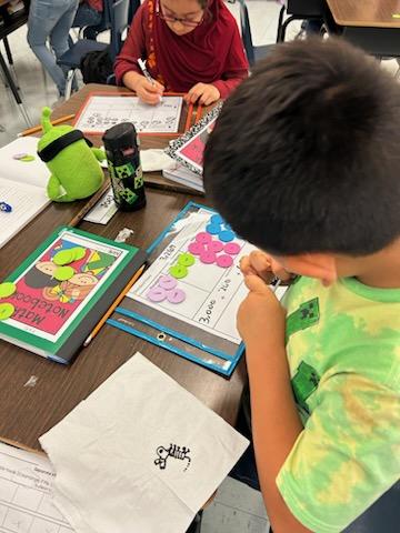 Lisa R. Castillo (@lisacas86071636) on Twitter photo Ms. Garcia's 3rd grade class are rocking with place value relationships. <a href="/NISDElemMath/">NISD Elementary Math</a> <a href="/NISDHatchett/">Hatchett Elementary</a> Ms. Garcia's 3rd grade class are rocking with place value relationships. <a href="/NISDElemMath/">NISD Elementary Math</a> <a href="/NISDHatchett/">Hatchett Elementary</a>