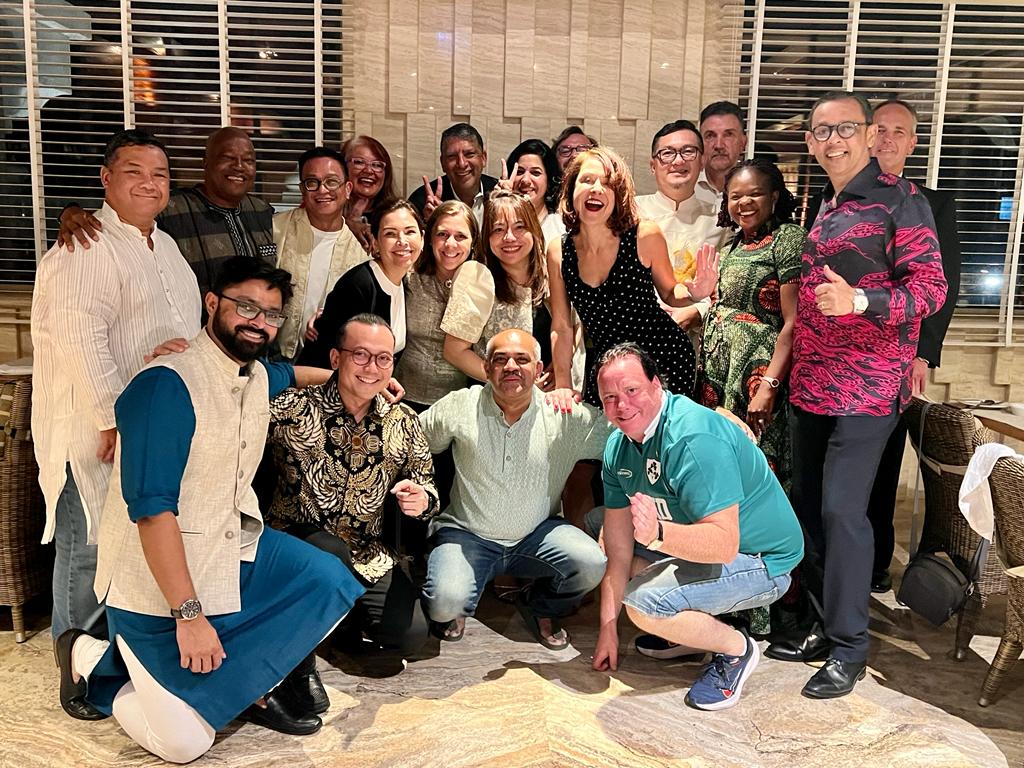 The first picture is special and the second even more 

The first has six of us from every continent here in Chennai
Asia, Australia, Africa, South America, North America and Europe

The second is the G20 of global public relations. People from 20 countries

#WPRF2023 #PRAXIS2023