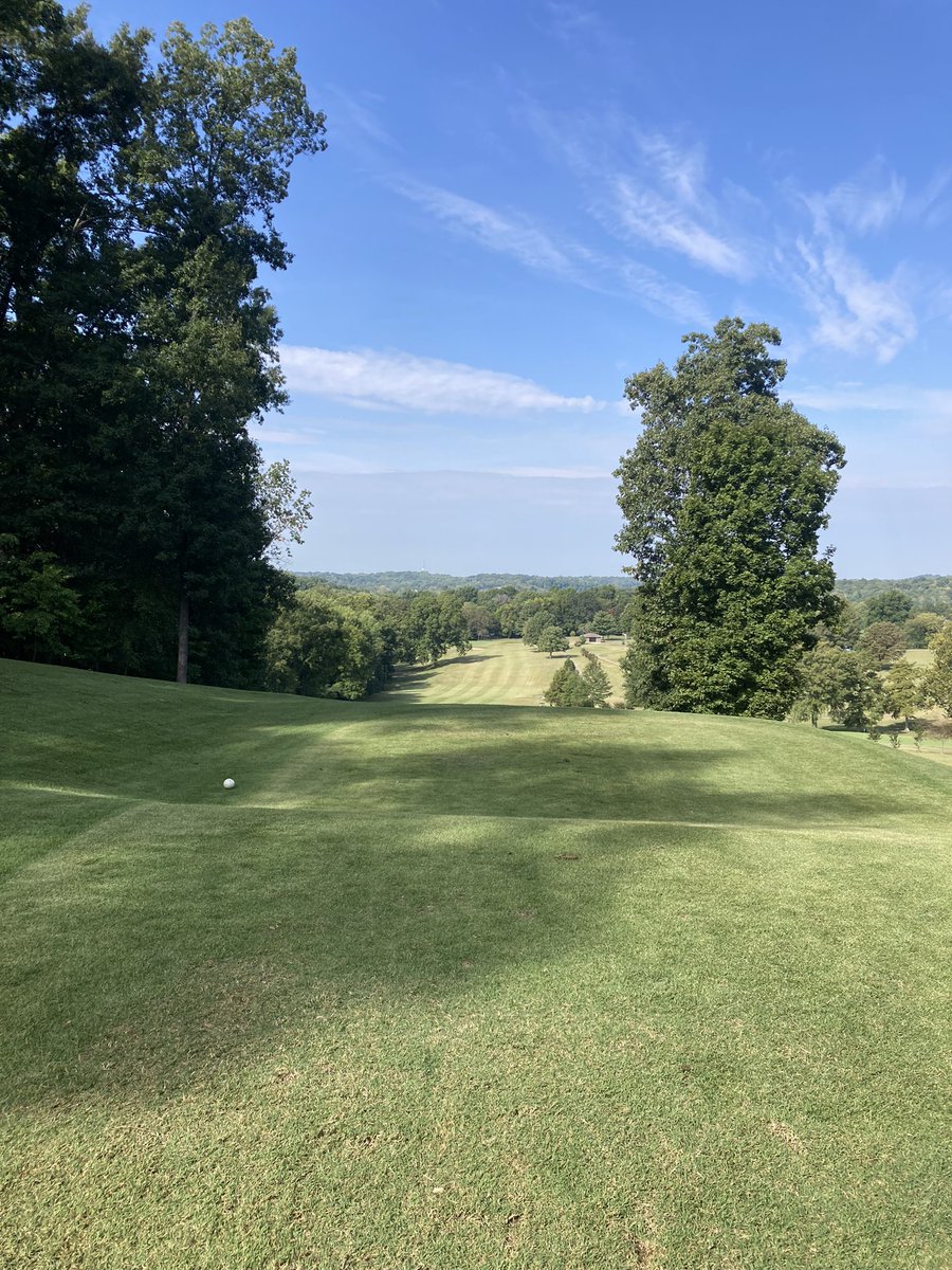 KurtBauche's tweet photo. Signature hole number fifteen at Cape JayCee golf course for SEMO Seniors golf today! #Golf #Birdie #CapeCounty #capegirardeau https://t.co/33Wp3aGgwW