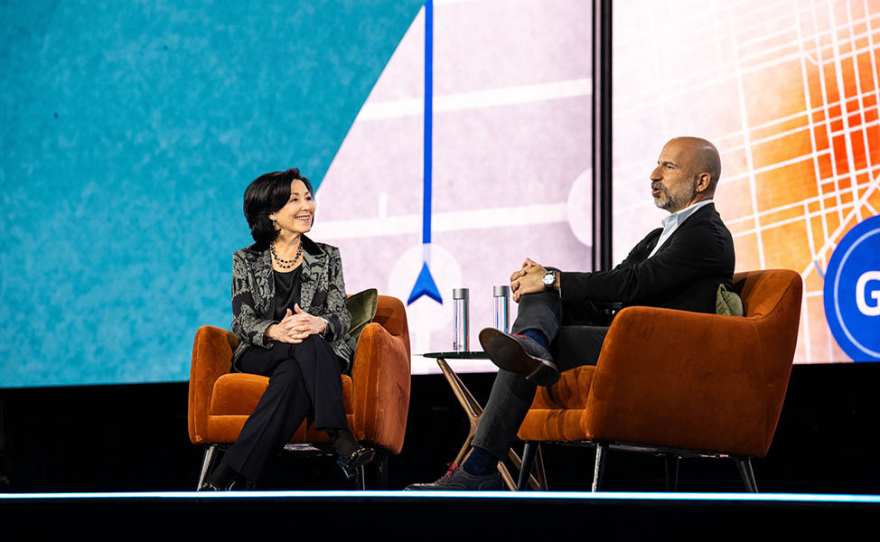 Oracle CEO Safra Catz and Uber CEO Dara Khosrowshahi unveil a groundbreaking partnership to revolutionize retail delivery services. social.ora.cl/6016PhfT8