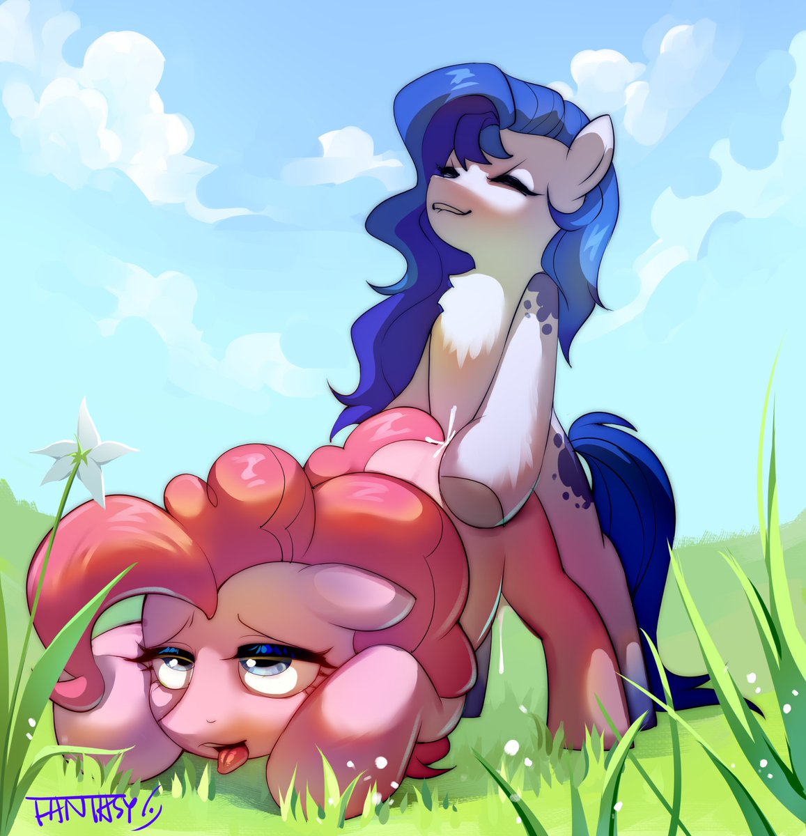 song_fantasy's tweet photo. 随机展示两个稿子，之前的存货和刚刚画的（）
#MLP #mlpart #Commission https://t.co/ScZbAFH6x1