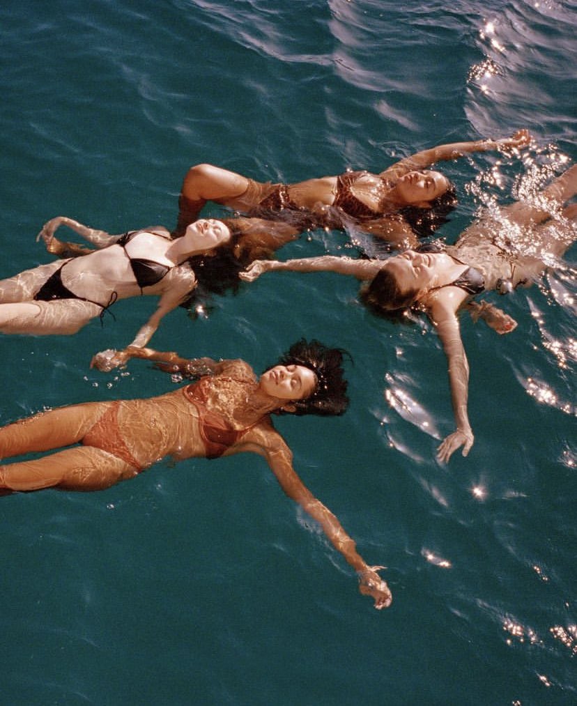 did alycia post a selfie today (@alyciaselfie) on Twitter photo 