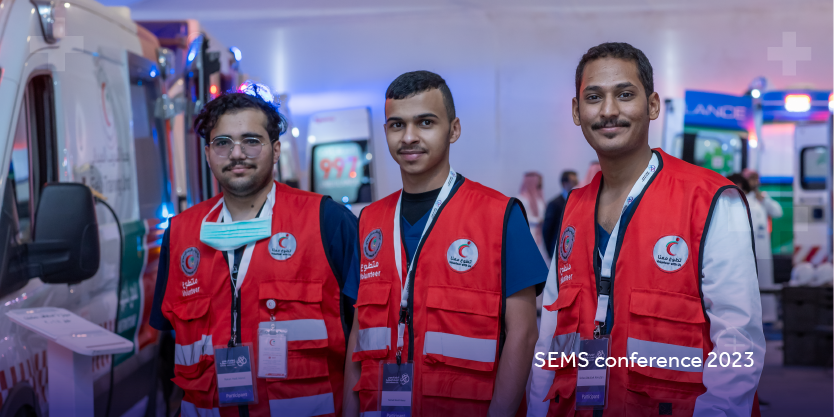 أوقات ثرية عاشها زوار المعرض المصاحب لـ #المؤتمر_السعودي_للخدمات_الإسعافية الذي استعرض مراحل تطور أسطول #الهلال_الأحمر_السعودي خلال 90 عام 🇸🇦