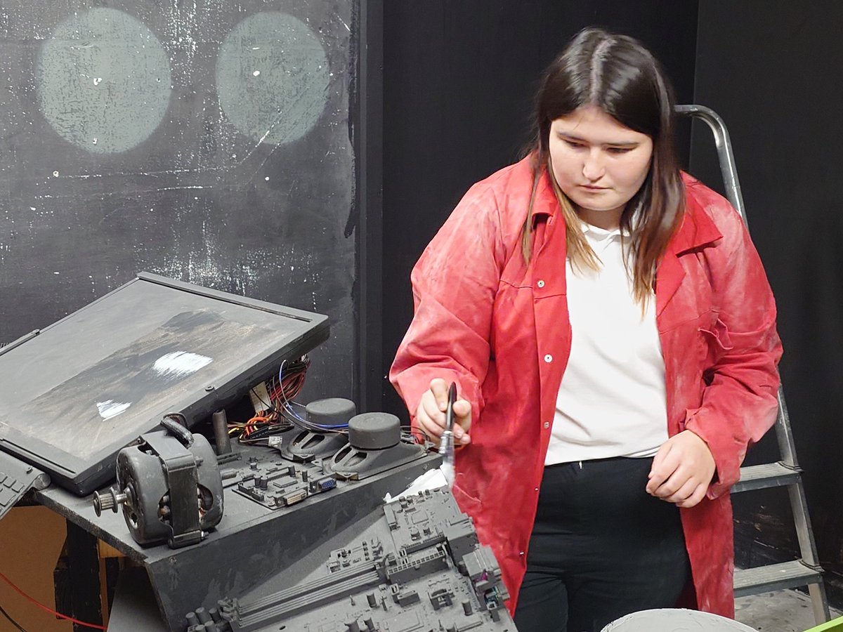 Ysgolpenybryn's tweet image. The Production Design group have been creating their own film set designs this morning. This afternoon the group worked in the craft room to prepare sets and lighting for this terms Film Skills project @HwbAddysg_Cymru @ScreenAllianceW @intofilm_edu @MIKECOLLINS99 @ThreecliffsEd