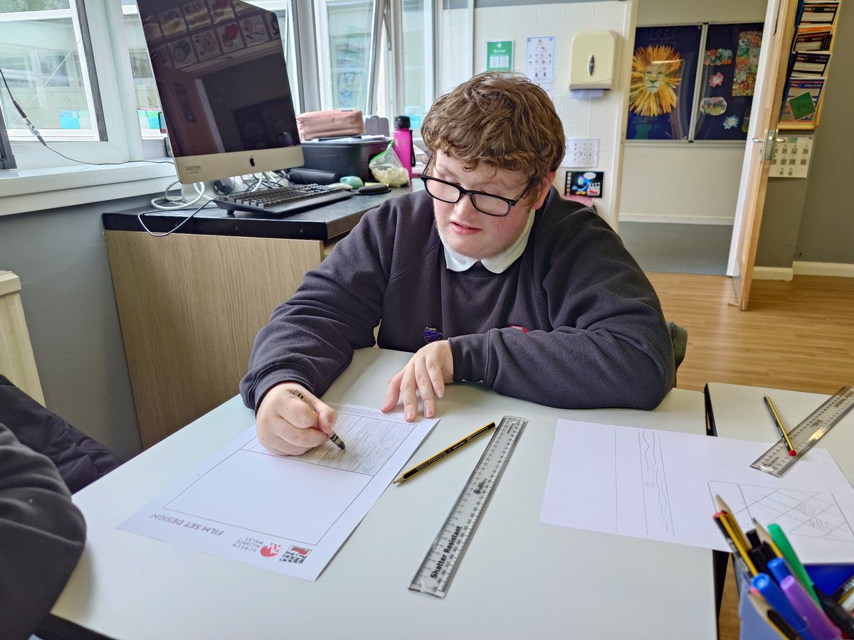 Ysgolpenybryn's tweet image. The Production Design group have been creating their own film set designs this morning. This afternoon the group worked in the craft room to prepare sets and lighting for this terms Film Skills project @HwbAddysg_Cymru @ScreenAllianceW @intofilm_edu @MIKECOLLINS99 @ThreecliffsEd