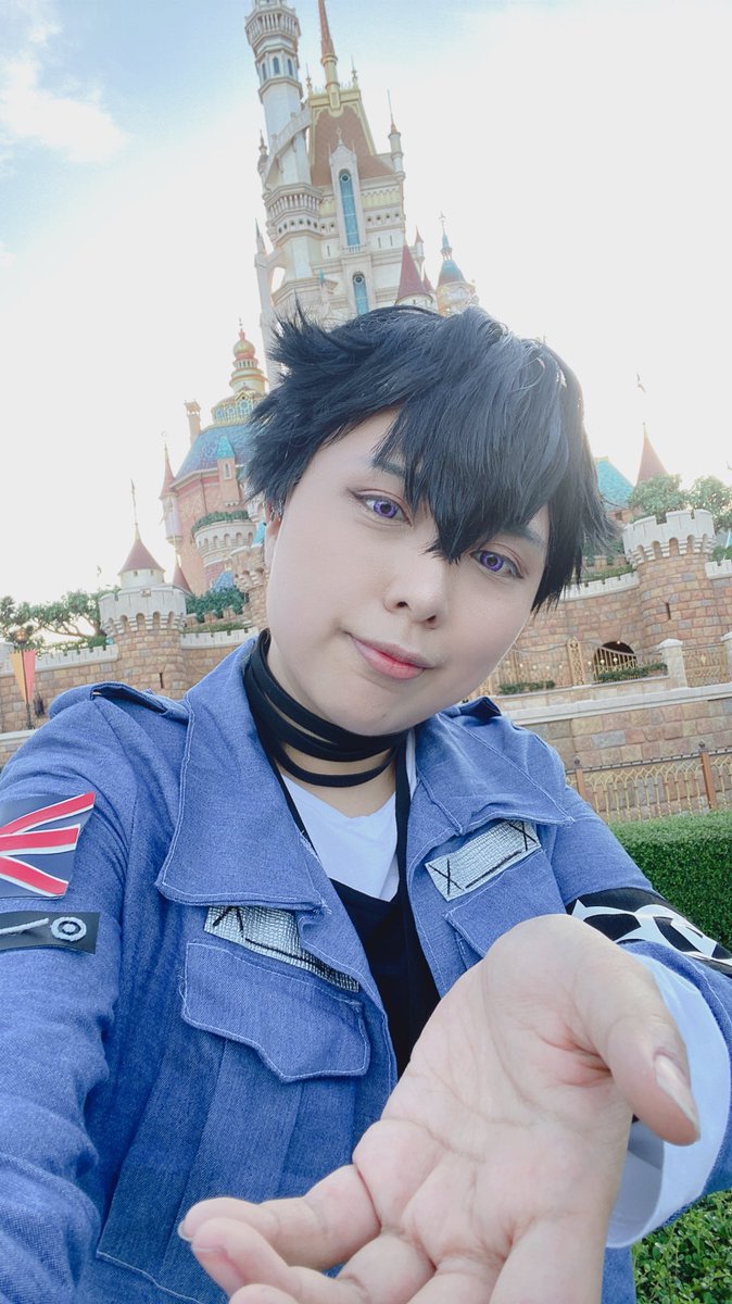 🆔 Just did two Reza cosplay at once last weekend. Went to the HKDL was soooo fun!! Exhausted but Joyful 💜💜💜 53Renade forever💖💜💝
