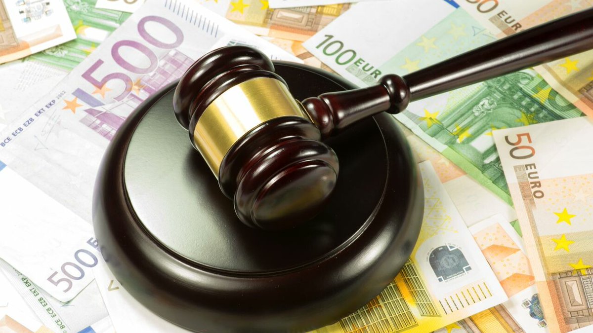 LCI's tweet photo. Bientôt un délit de "promotion de la fraude" fiscale et sociale ?
➡️ https://t.co/A98UXP4goo https://t.co/Vu4yZFLBkp