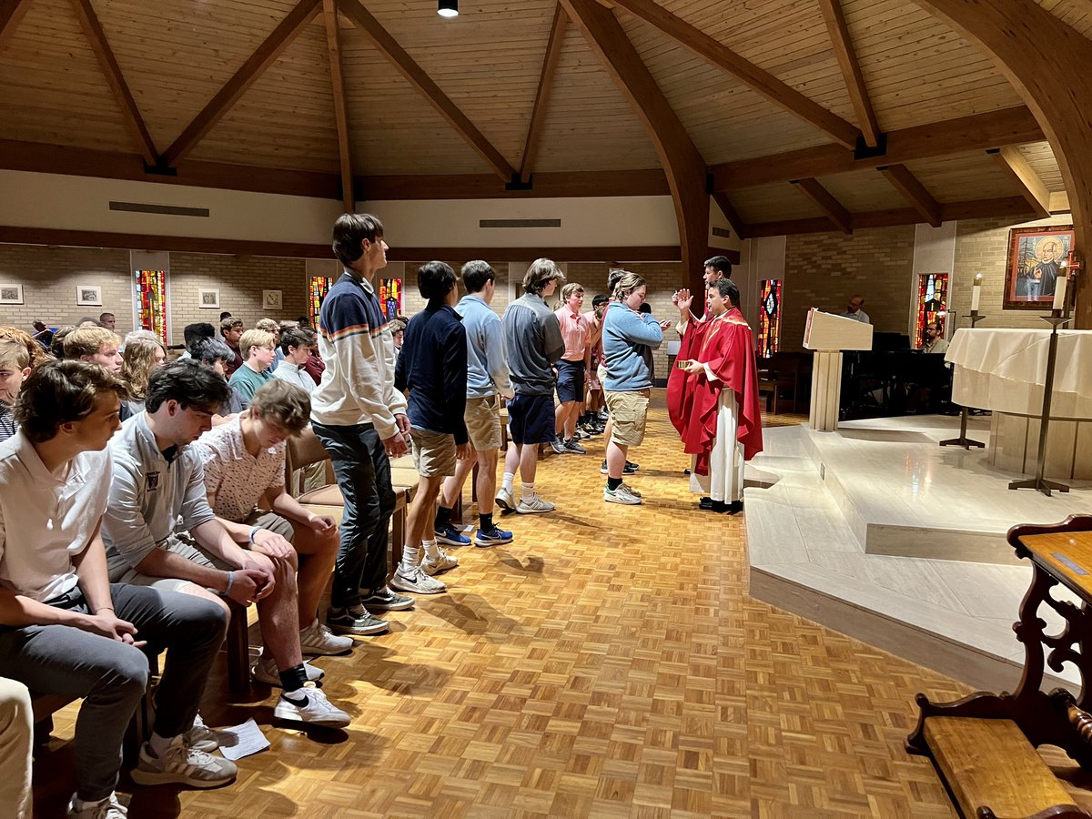 DeSmetJesuitHS's tweet photo. Seniors, you have 242 days until graduation - 242 days to do something absolutely incredible. We’ll be with you every step of the way. #WeAreDeSmetJesuit #Classof2024 #ClassMass https://t.co/sLyllEgq7t