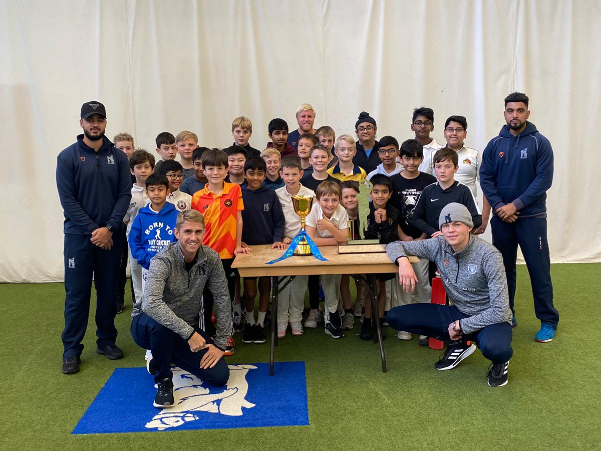 WarwickshireCF's tweet photo. 🏏Bookings have opened for WCB's Indoor October half-term Cricket Camp 😃

🏟️Edgbaston Indoor Centre🏏
📅Mon 30th Oct-Fri 3rd Nov
⏰10am-3pm 
👧🧒 Aimed at 7-14 year olds
🏏Hardball and Softball 
💰Book now for early-bird discount!

Limited availability - https://t.co/VaTqMaWIVz https://t.co/Ic6FZETuWo