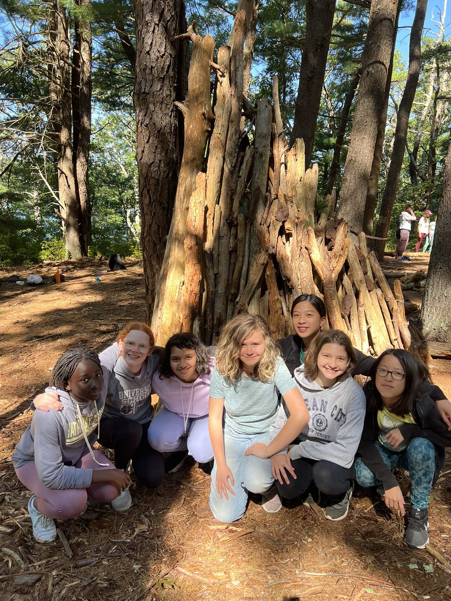 HB7CapeCod's tweet image. Fantastic forts! Group 1 spent a fun morning in the woods 🪵