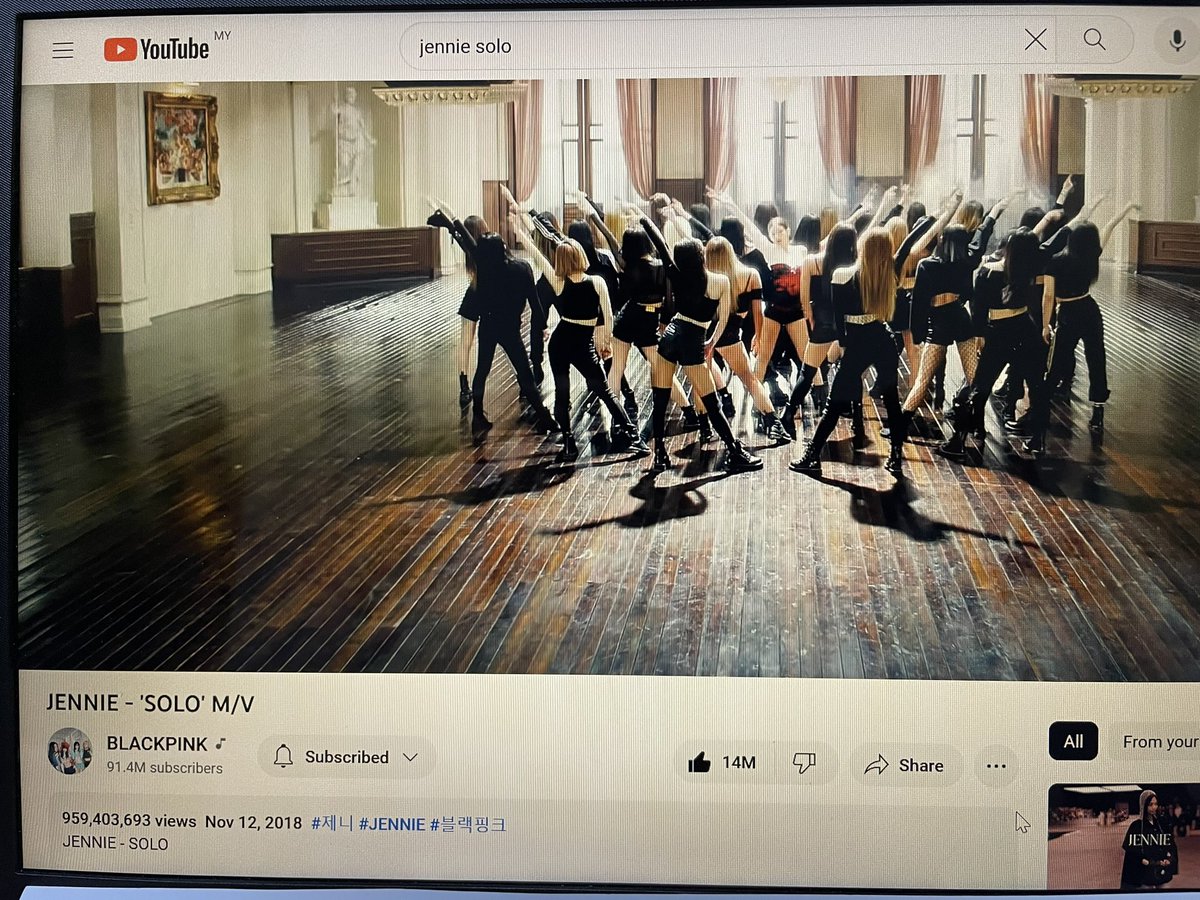 JRBJNN8's tweet photo. @jenniescharts #SoloRoadTo1B #JENNIE

#SOLOTO1BILLION #JENNIE https://t.co/I0JKYESakY