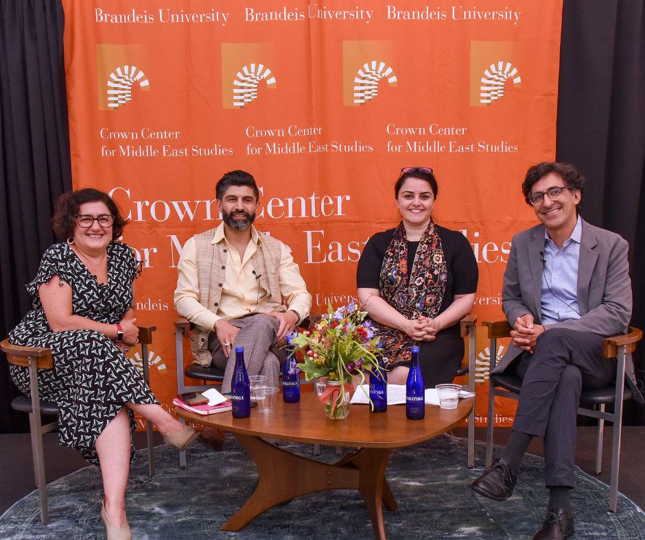 On Sept 14, a <a href="/CrownCenterMES/">Crown Center for Middle East Studies</a>-organized panel gathered <a href="/RoseArtMuseum/">Rose Art Museum</a> to discuss "Iran's Women, Life, Freedom Movement:  One Year Later." Check out the event recording at youtube.com/watch?v=q6e06I…

<a href="/MAliKadivar/">M. Ali Kadivar محمدعلی کدیور</a> @naghmehs @KeshavarzianA <a href="/ShahrokniN/">Nazanin Shahrokni</a> <a href="/BrandeisU/">Brandeis University</a> #arghavankhosravi