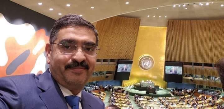 assi_gilani's tweet photo. *پاکستان کی سفارتی سطح پر بڑی کامیابی*

*"وزیراعظم پاکستان" اقوام متحدہ کے اسمبلی ھال میں سیلفی لینے میں کامیاب*  🙃
😁😁 https://t.co/IO9oQpv6yD