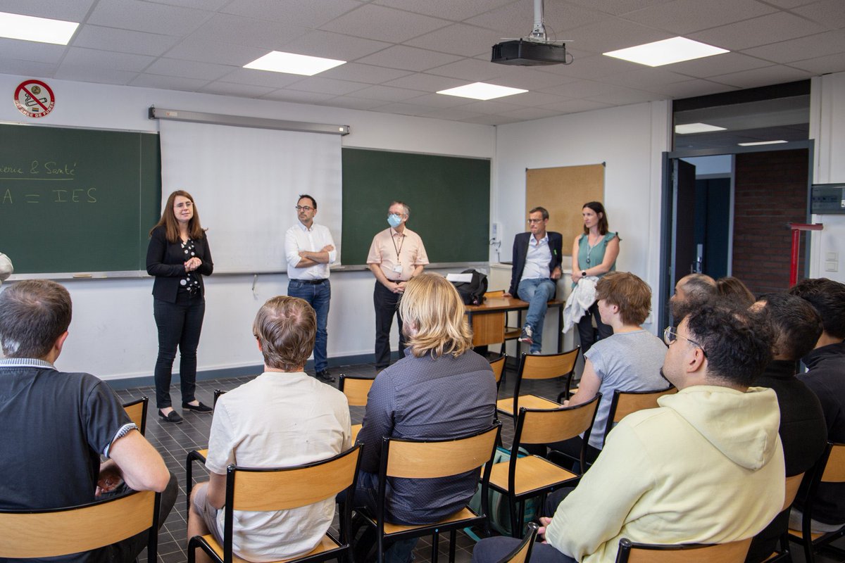 [#RENTREE] 👏 Les 22 étudiants des nouveaux parcours « Ingénierie et Santé » proposés en 3e année à #EcoleCentraleLille @Centralelille avec <a href="/UFR3S_ULille/">UFR des Sciences de Santé et du Sport (UFR3S)</a>, ont fait leur rentrée ce lundi 18 septembre !